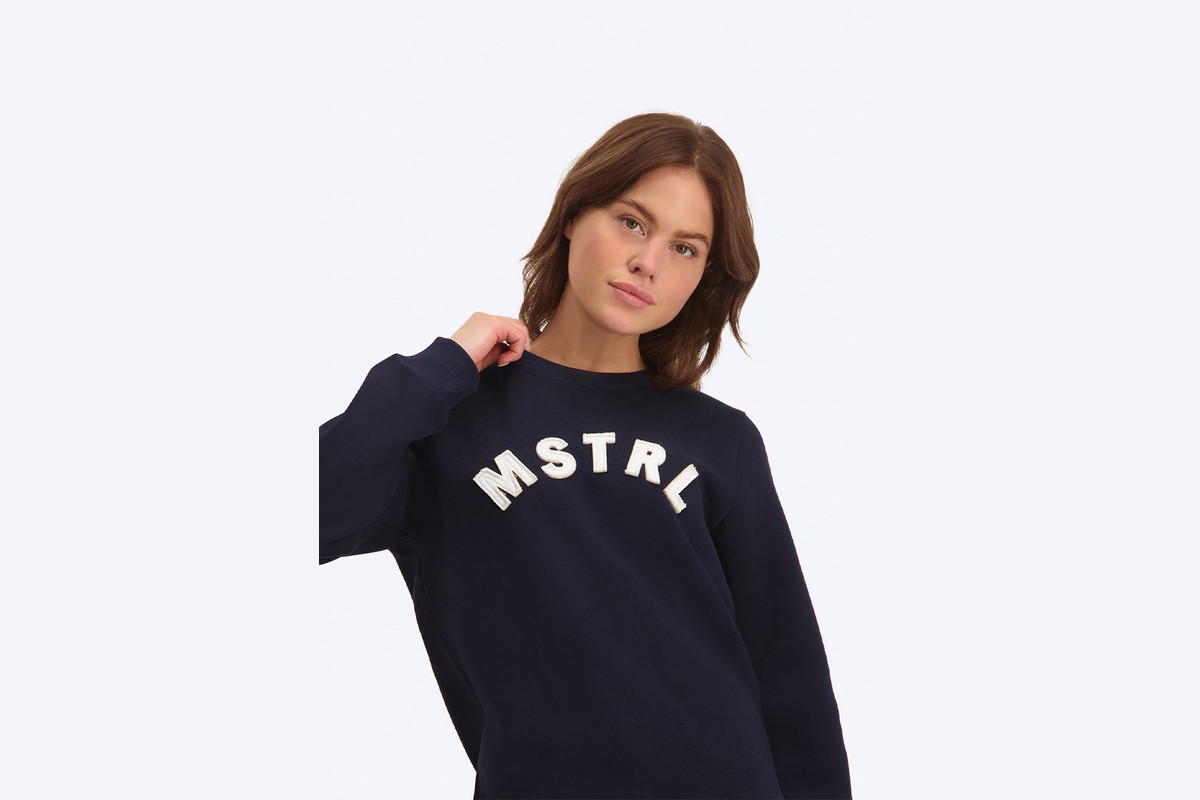 H and outlet m white sweatshirt