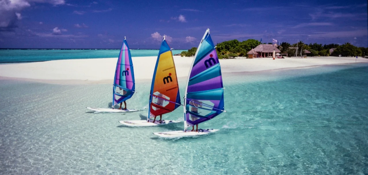 PEOPLE OF THE OCEANS